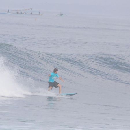 Jungle House - Surf & Stay Pulukan Buitenkant foto