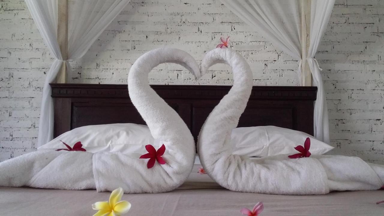 Jungle House - Surf & Stay Pulukan Buitenkant foto