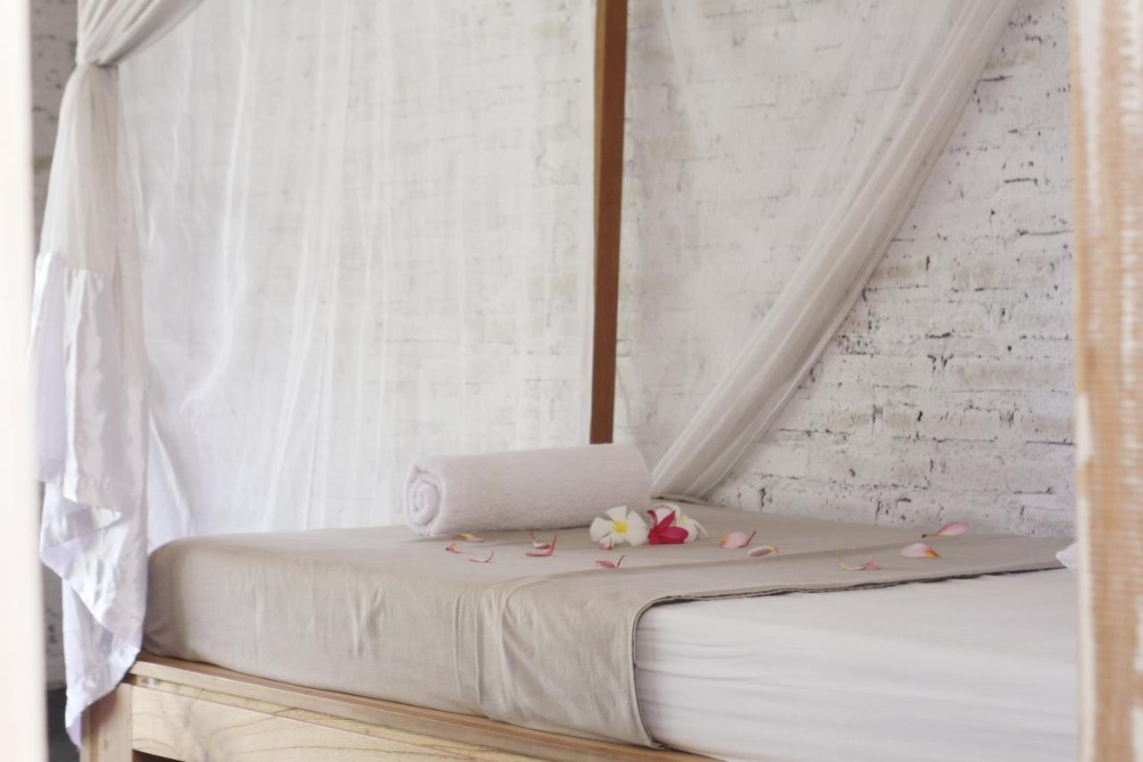 Jungle House - Surf & Stay Pulukan Buitenkant foto