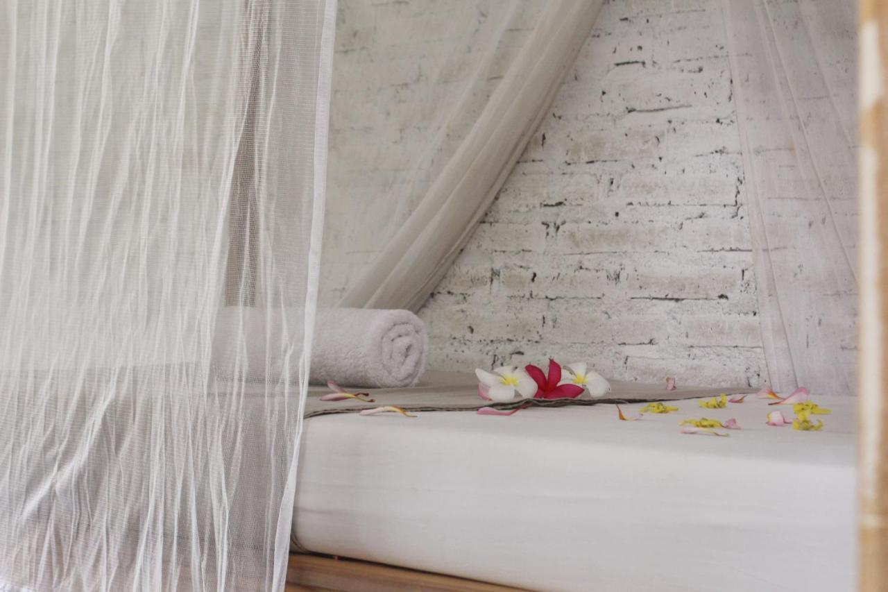 Jungle House - Surf & Stay Pulukan Buitenkant foto