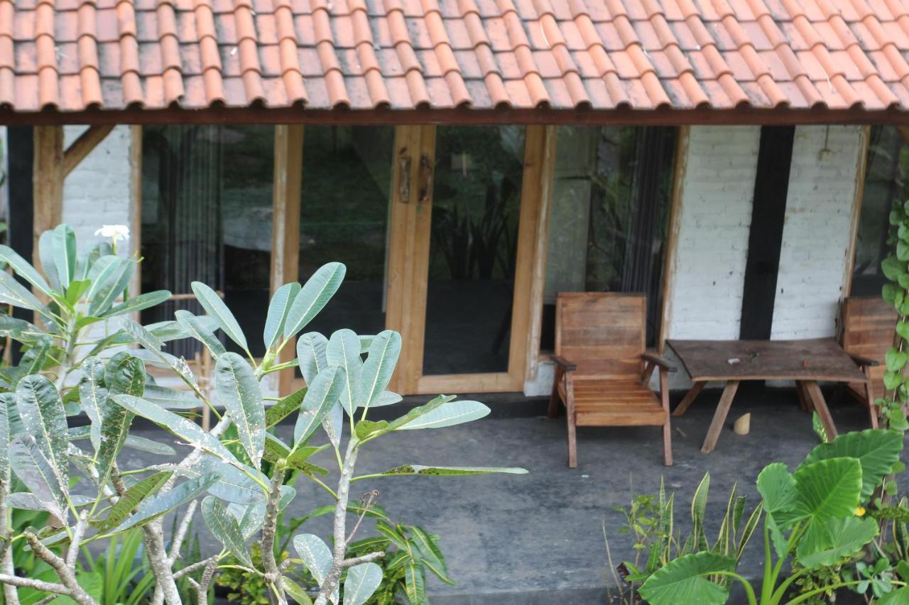 Jungle House - Surf & Stay Pulukan Buitenkant foto