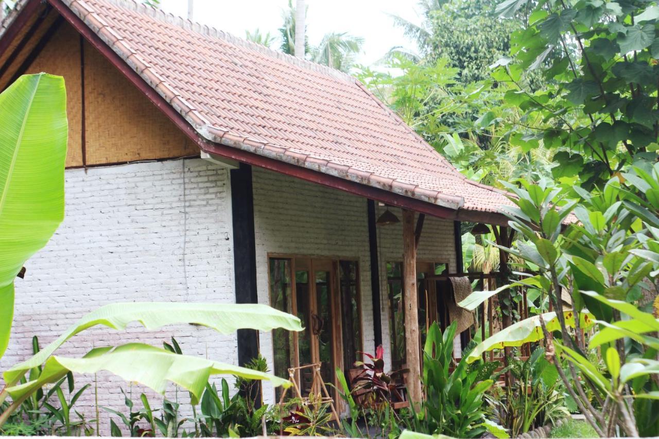 Jungle House - Surf & Stay Pulukan Buitenkant foto