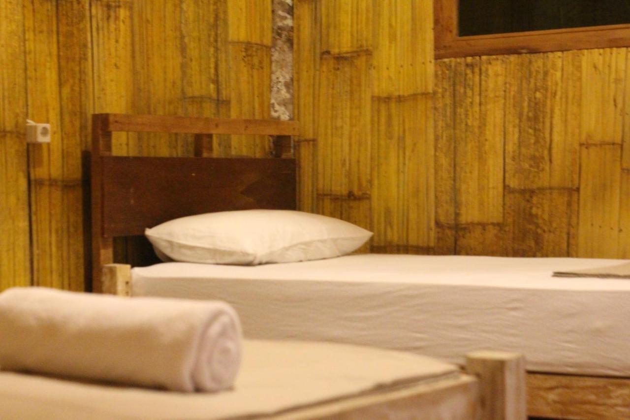 Jungle House - Surf & Stay Pulukan Buitenkant foto